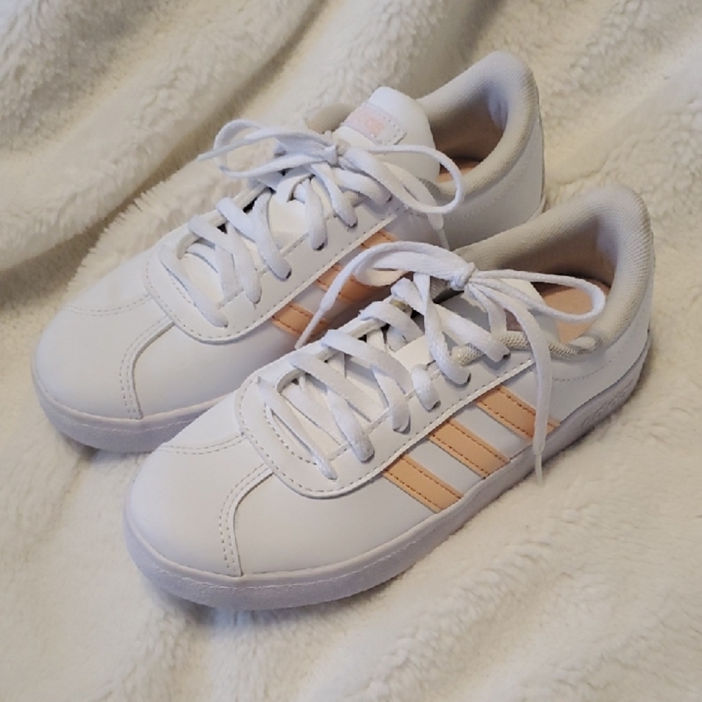 Adidas Girl's White and Peach Sneakers - New Never Worn But No Box Or Tags